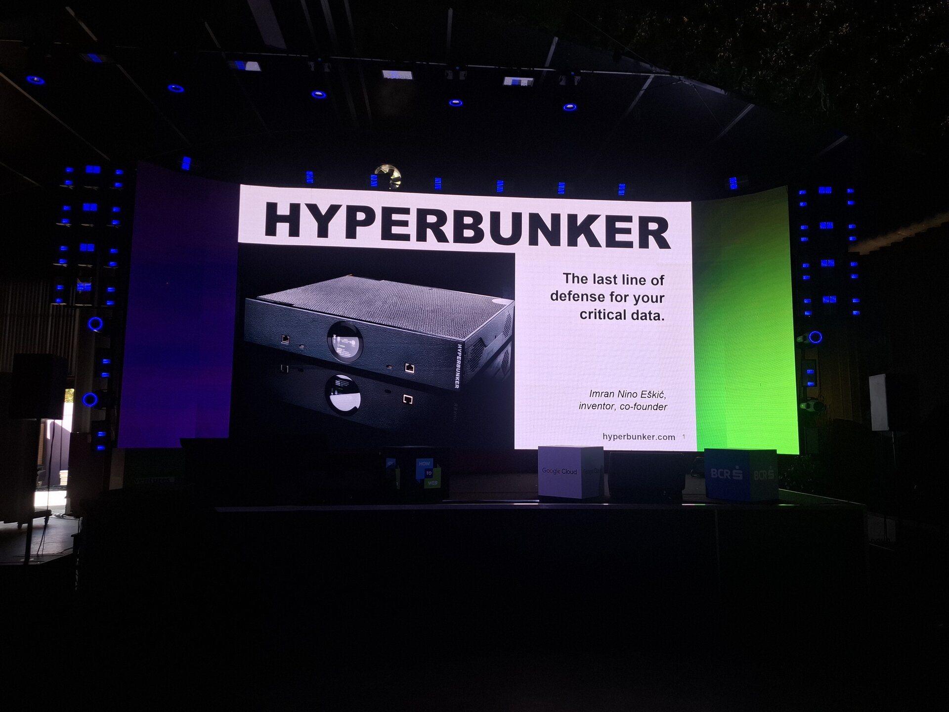 HYPERBUNKER presented on stage at How to Web Conference 2026 in Bucharest
